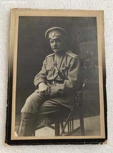 Фото штабс-капитана 508 Черкасского полка с шашкой.